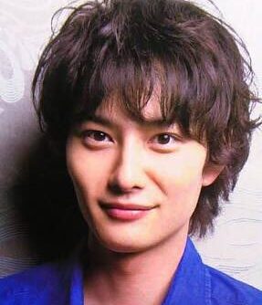 岡田将生　顔変わった　整形