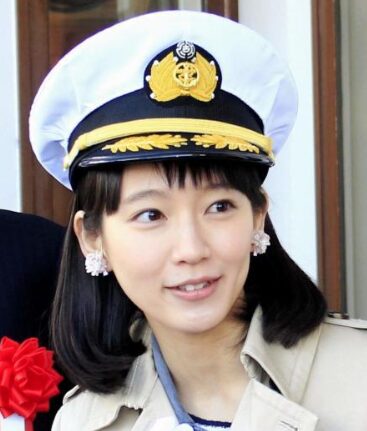 吉岡里帆　顔変わった　整形