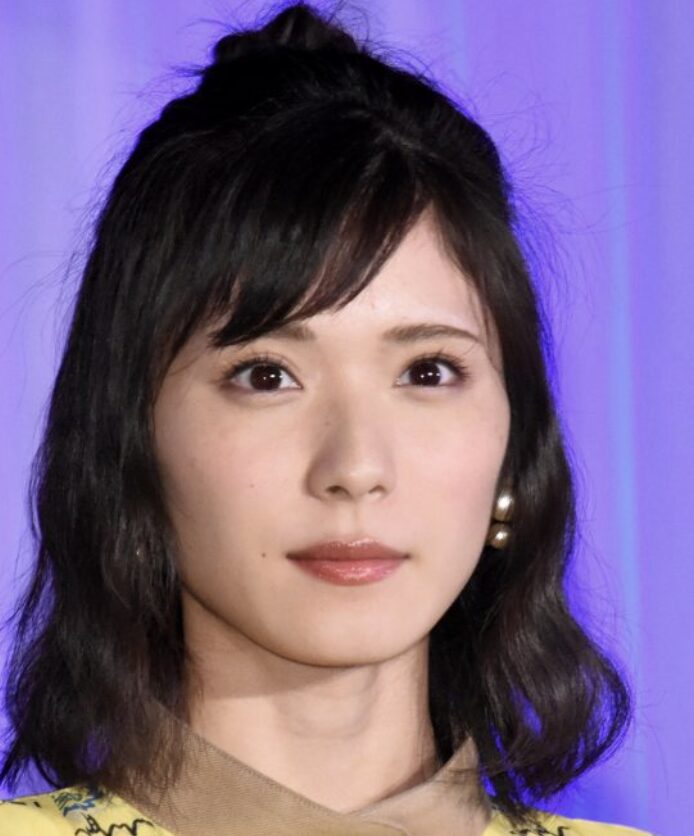 松岡茉優　顔変わった　整形