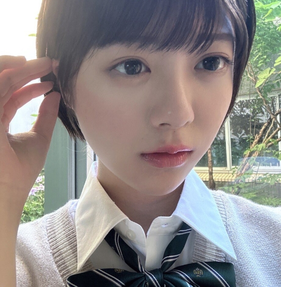 冨里奈央　顔変わった　整形