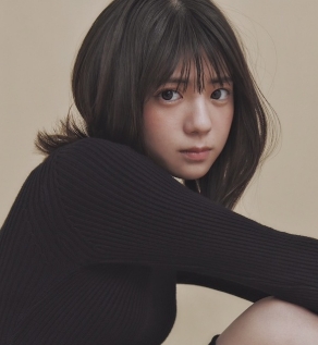 冨里奈央　顔変わった　整形