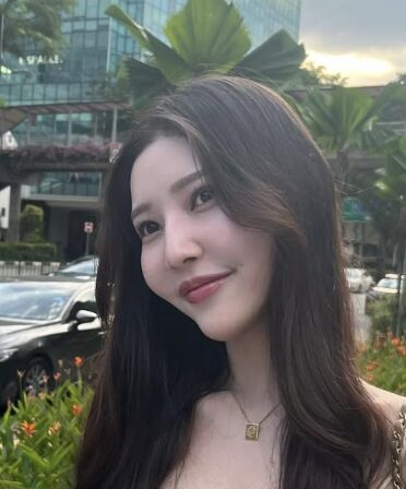 石森美月季　顔変わった　整形