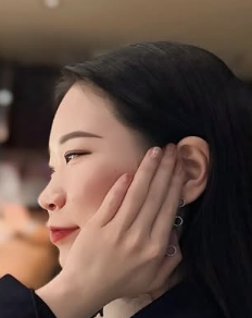 酒井愛里寿　顔変わった　整形