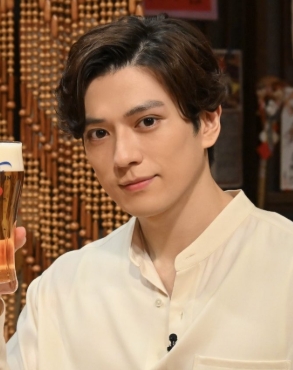 新田真剣佑　整形　顔変わった