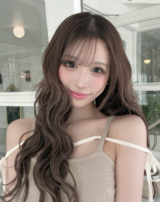 伊藤桃々　顔変わった　整形