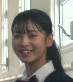 MEOVV田中杏奈　顔変わった　整形