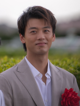 竹内涼真　顔変わった　整形
