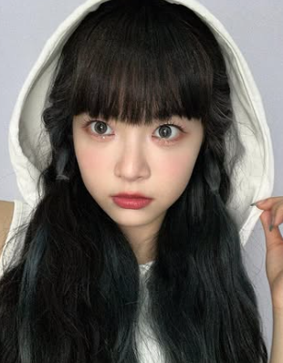ウンチェ　整形　顔変わった