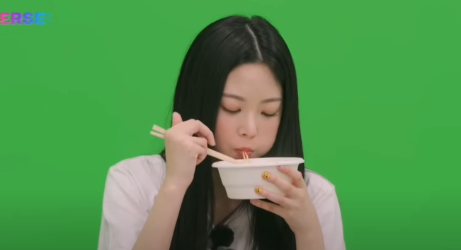 ウンチェ　整形　顔変わった