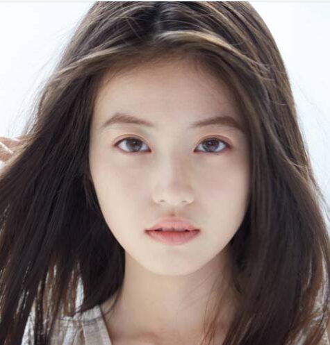 今田美桜　目がおかしい