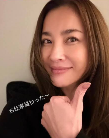 瀬戸朝香　顔ボコボコ