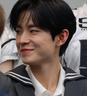 NCTユウシ　顔変わった　整形