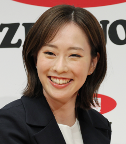 石川佳純 顔変わった 整形