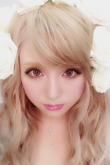 桜井莉菜（さくりな）　整形　顔変わった